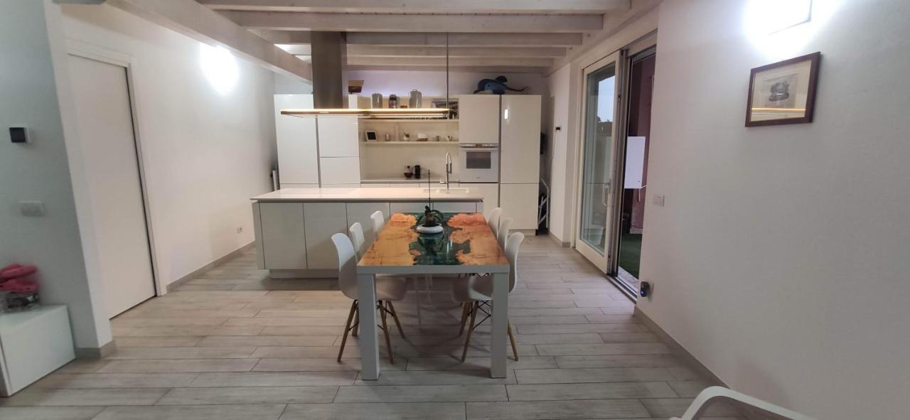 Charme Lake Loft Ispra Extérieur photo