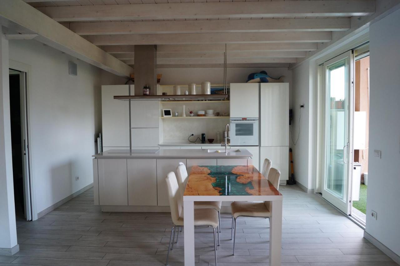 Charme Lake Loft Ispra Extérieur photo
