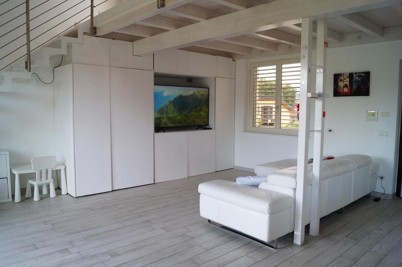 Charme Lake Loft Ispra Extérieur photo